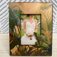 Load image into Gallery viewer, BANANA PALMS CUTOUT DETAIL 4X6 PICTURE FRAME
