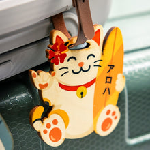 Load image into Gallery viewer, MANEKI NEKO WOOD BAG TAG

