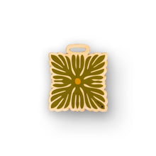 Load image into Gallery viewer, LAUA'E QUILT WOOD BAG TAG
