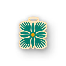 Load image into Gallery viewer, POLU QUILT WOOD BAG TAG
