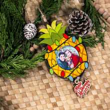Load image into Gallery viewer, PINEAPPLE LIGHTS MELE 2026 FRAME ORNAMENT
