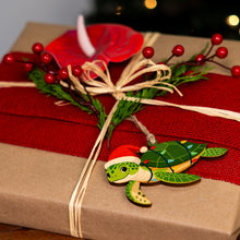 Load image into Gallery viewer, XMAS HONU LIGHTS ORNAMENT
