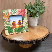 Load image into Gallery viewer, VINTAGE FLORAL MINI PICTURE FRAME
