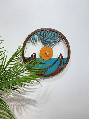 PALM WAVE LAYERED CLOCK