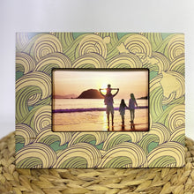 Load image into Gallery viewer, WAVE ISLANDS 4X6 PICTURE FRAME
